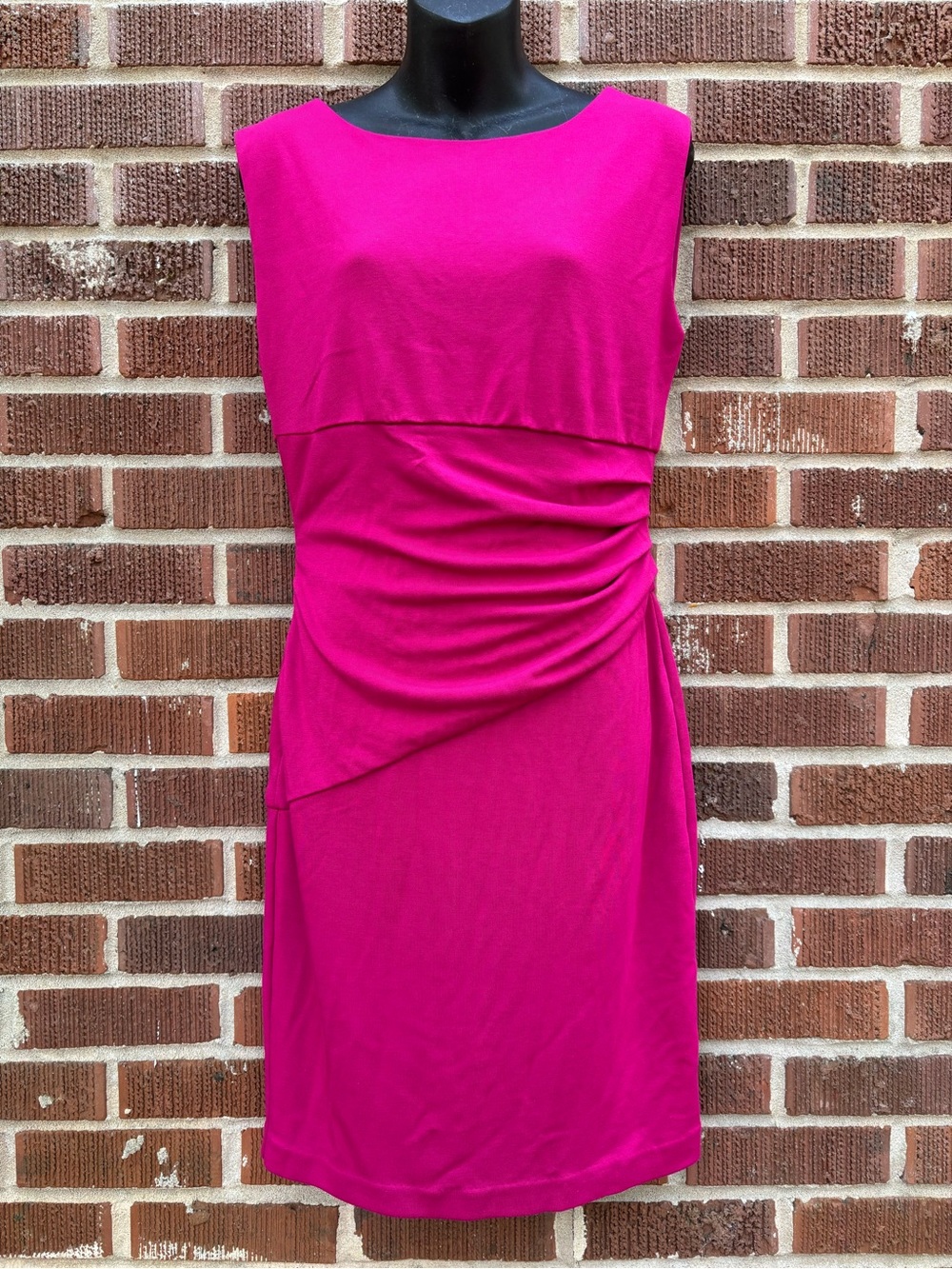 Venus Sleeveless Size 8 side zip Ruched Hot pink Sheath midi Dress